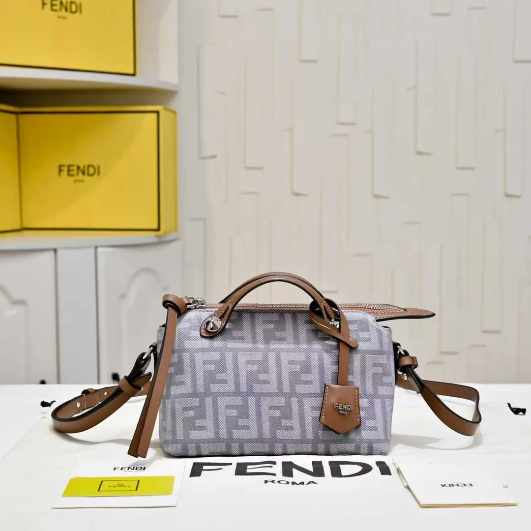 All Categories Fendi Women's Bags (Fendi) Fendi 8970