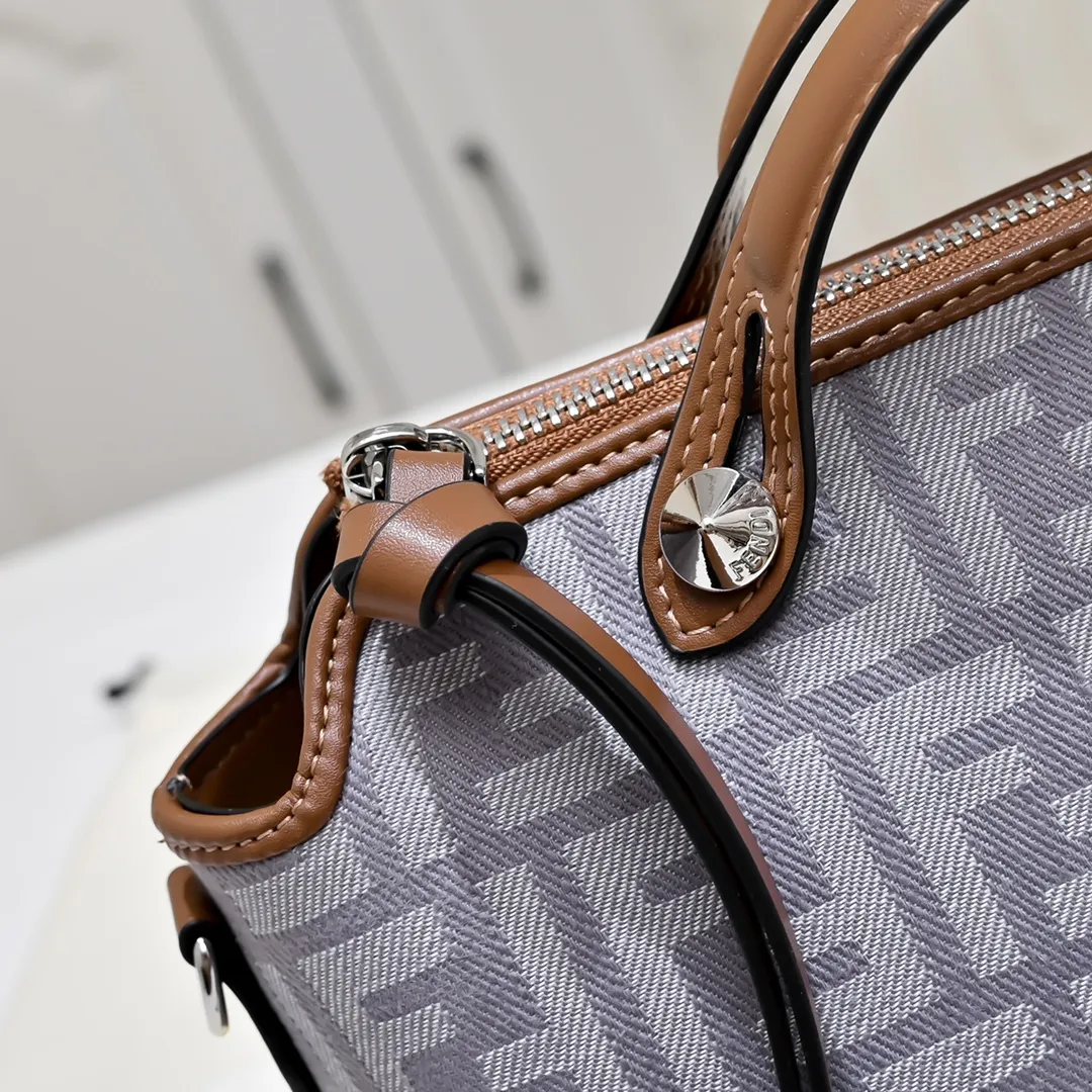 All Categories Fendi Women's Bags (Fendi) Fendi 8970