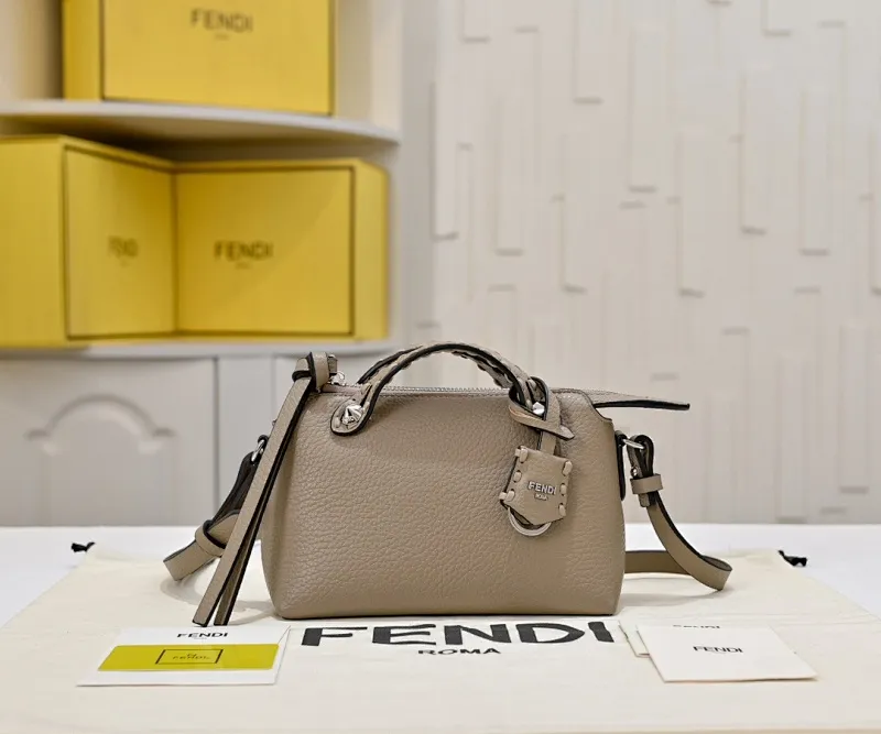 All Categories Official Website "Brand Women's Bags" Women's Bags 💙 FENDI 2025 New Fendi Crossbody Bag