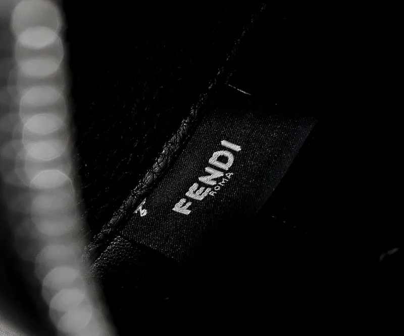 All Categories Official Website "Brand Women's Bags" Women's Bags 💙 FENDI 2025 New Fendi Crossbody Bag