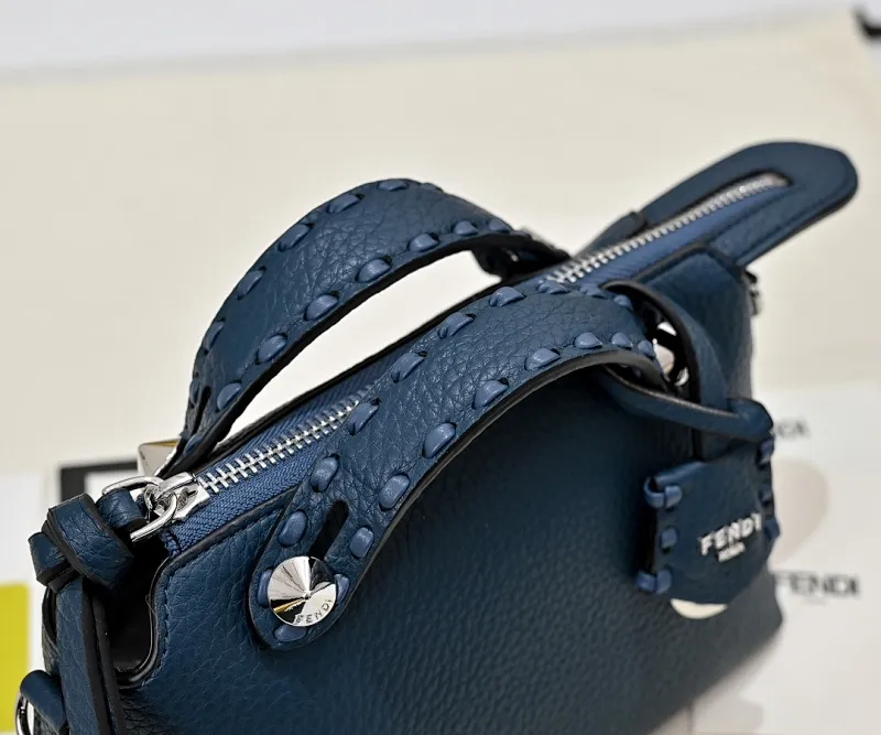 All Categories Official Website "Brand Women's Bags" Women's Bags 💙 FENDI 2025 New Fendi Crossbody Bag