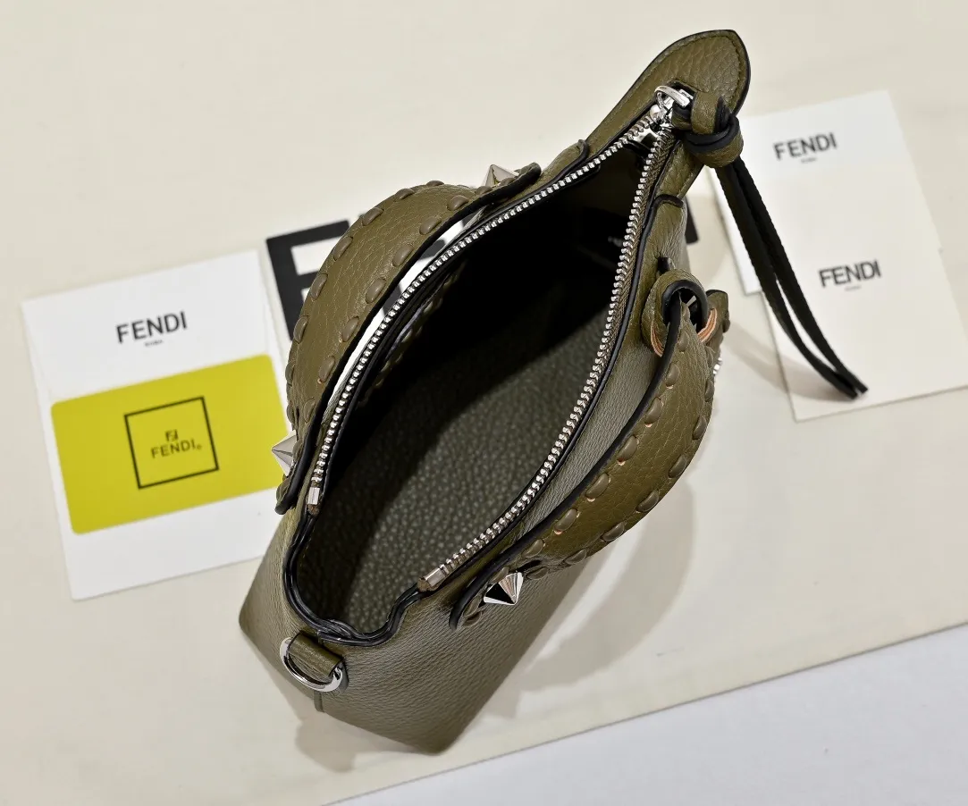 All Categories Official Website "Brand Women's Bags" Women's Bags 💙 FENDI 2025 New Fendi Crossbody Bag