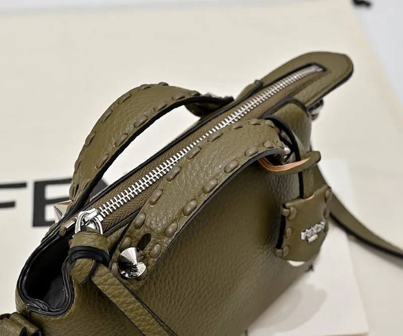 All Categories Official Website "Brand Women's Bags" Women's Bags 💙 FENDI 2025 New Fendi Crossbody Bag