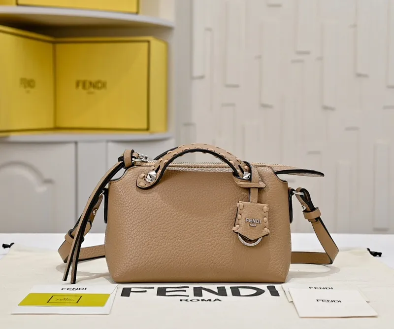 All Categories Official Website "Brand Women's Bags" Women's Bags 💙 FENDI 2025 New Fendi Crossbody Bag