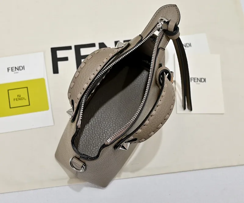 All Categories Official Website "Brand Women's Bags" Women's Bags 💙 FENDI 2025 New Fendi Crossbody Bag