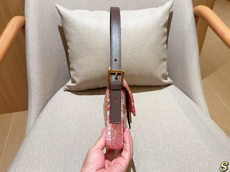 All Categories Official Website "Brand Women's Bags" Women's Bags 💙 FENDI 2025 New Fendi Underarm Bag