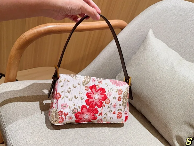All Categories Official Website "Brand Women's Bags" Women's Bags 💙 FENDI 2025 New Fendi Underarm Bag