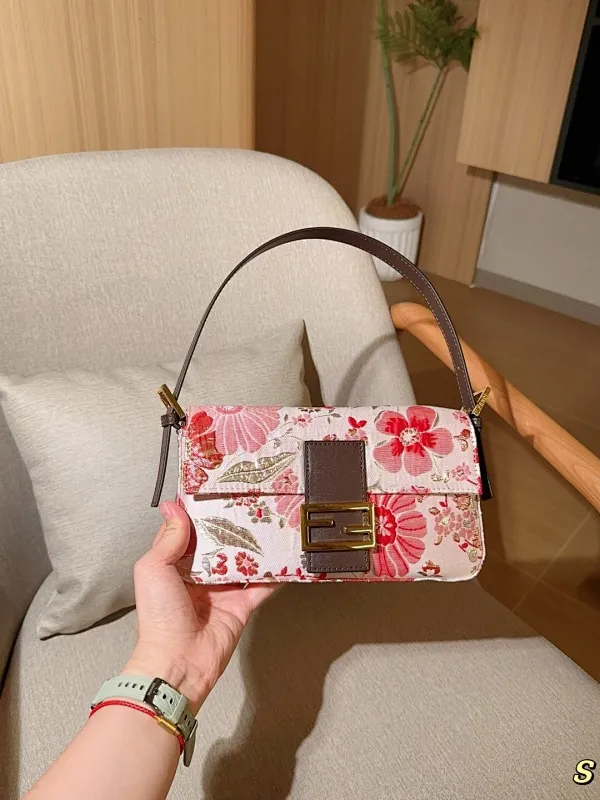 All Categories Official Website "Brand Women's Bags" Women's Bags 💙 FENDI 2025 New Fendi Underarm Bag