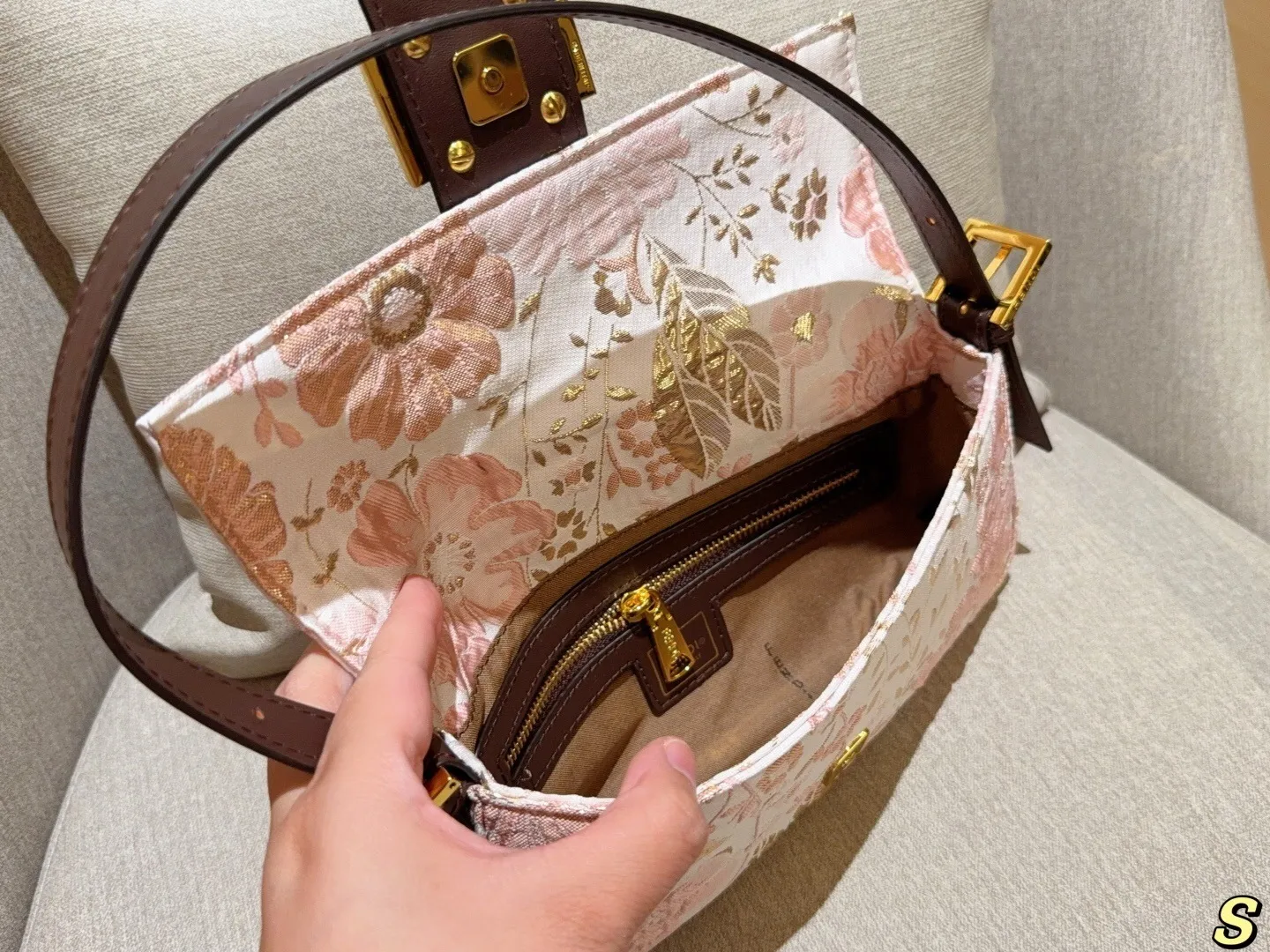All Categories Official Website "Brand Women's Bags" Women's Bags 💙 FENDI 2025 New Fendi Underarm Bag