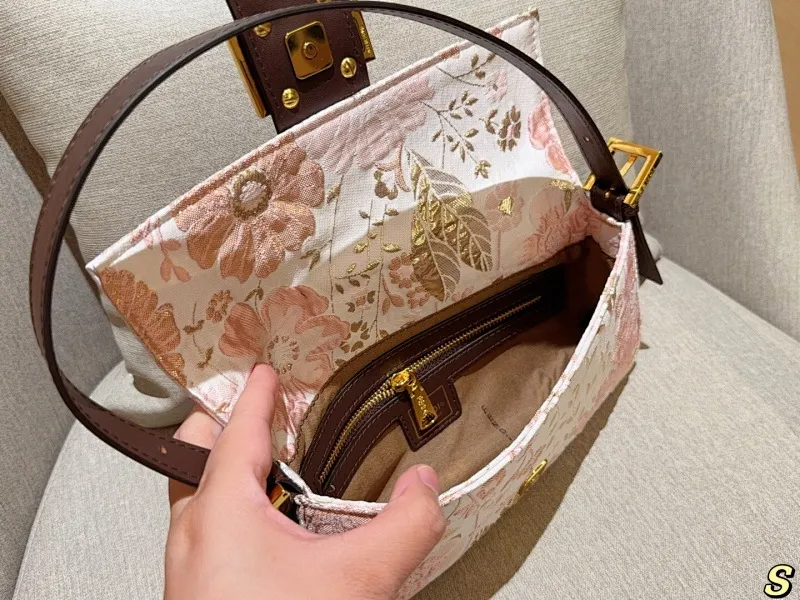 All Categories Official Website "Brand Women's Bags" Women's Bags 💙 FENDI 2025 New Fendi Underarm Bag