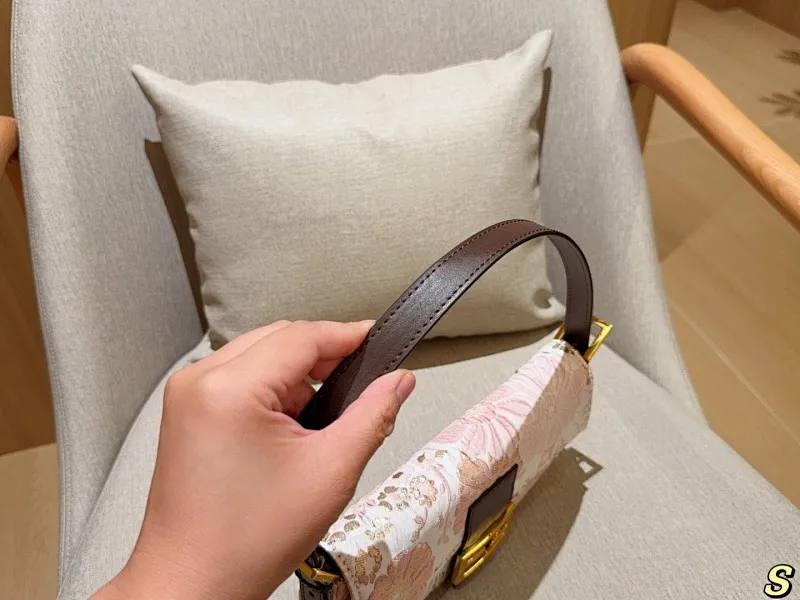 All Categories Official Website "Brand Women's Bags" Women's Bags 💙 FENDI 2025 New Fendi Underarm Bag