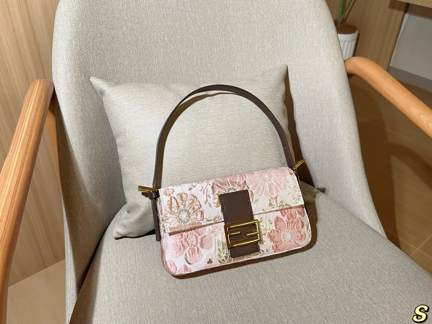 All Categories Official Website "Brand Women's Bags" Women's Bags 💙 FENDI 2025 New Fendi Underarm Bag