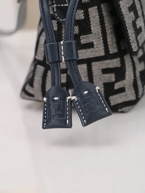 All Categories Fendi Women's Bags (Fendi) Fendi 7706