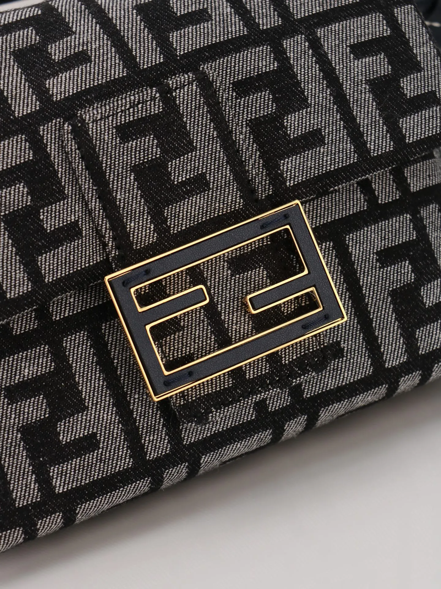 All Categories Fendi Women's Bags (Fendi) Fendi 7706