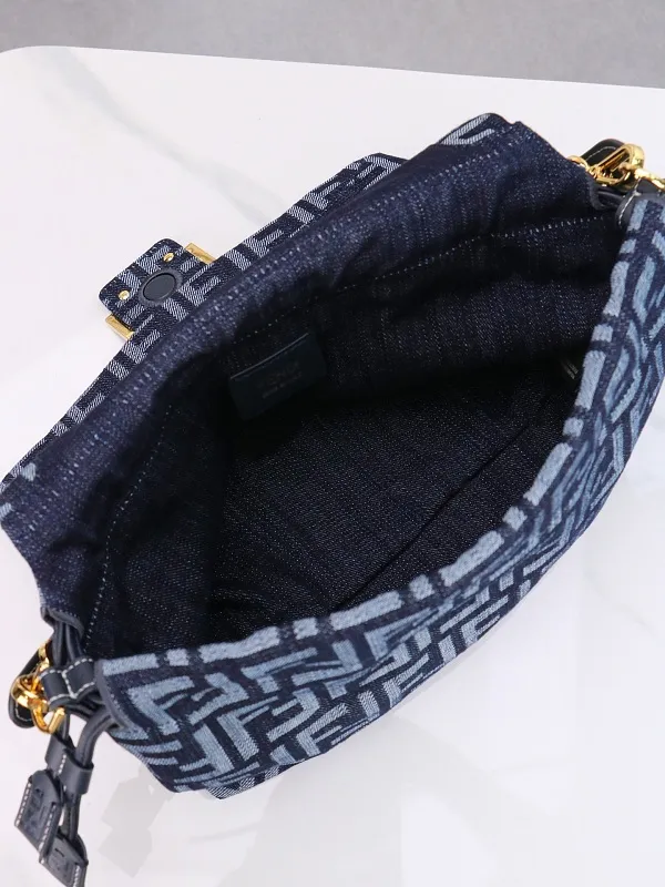All Categories Fendi Women's Bags (Fendi) Fendi 7706