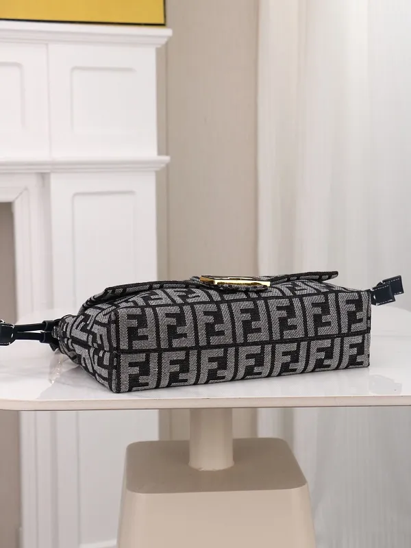 All Categories Fendi Women's Bags (Fendi) Fendi 7706