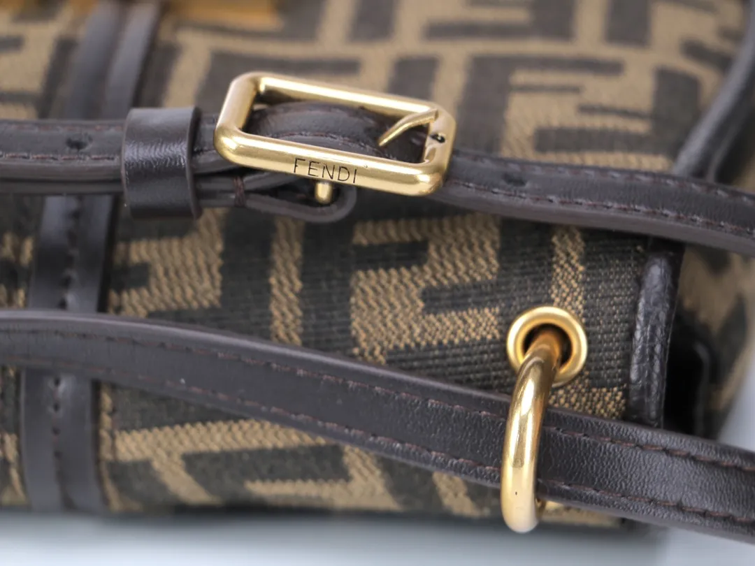 All Categories Fendi Women's Bags (Fendi) Fendi 6651