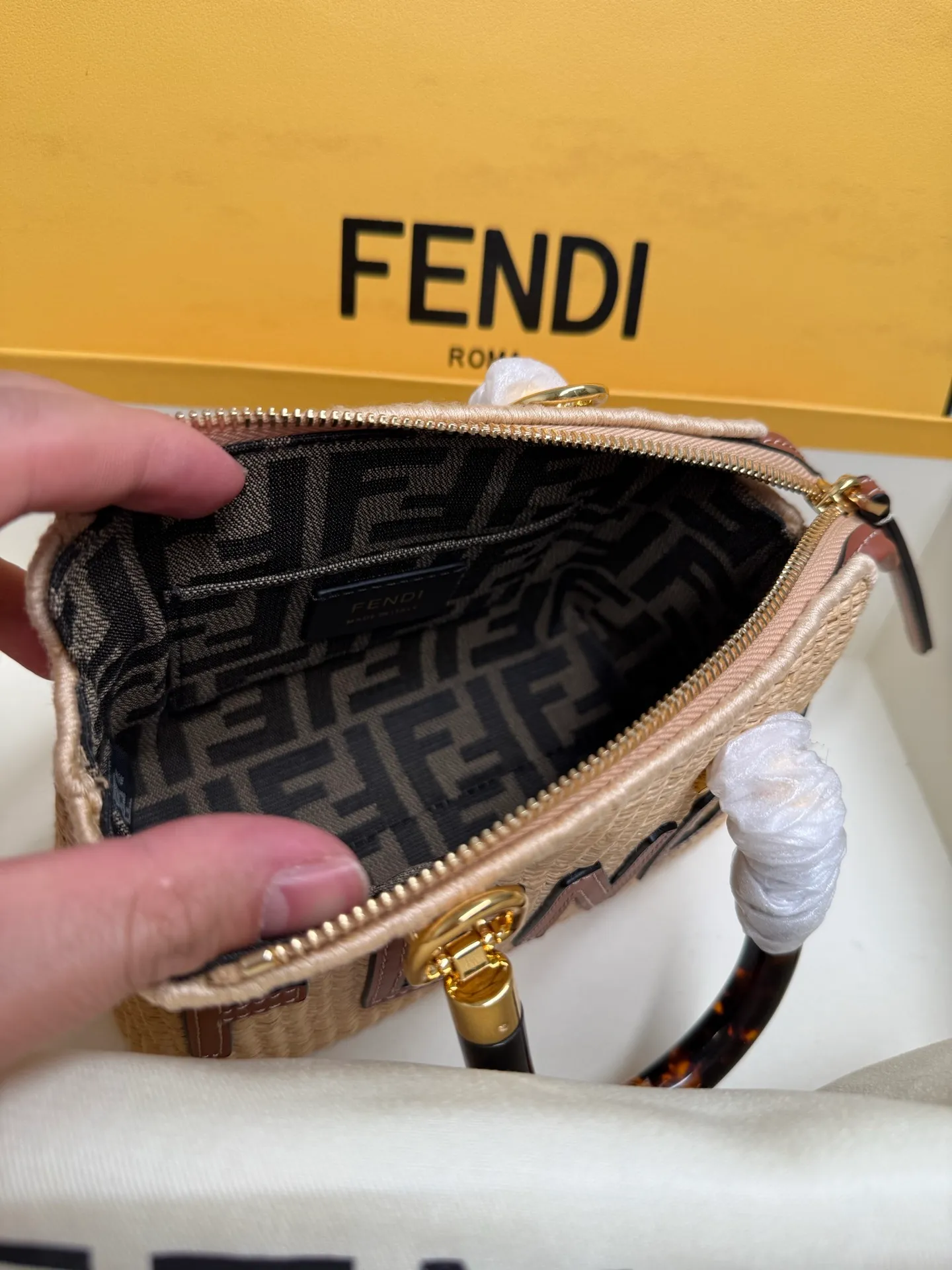 All Categories Official Website "Brand Women's Bags" Women's Bags 💙 FENDI 2026 Official Website FENDI Crossbody Bag