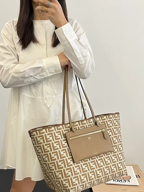 All Categories Fendi Women's Bags (Fendi) Fendi 425L