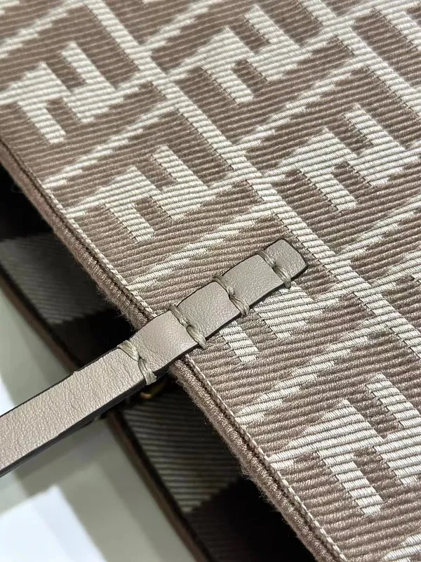 All Categories Fendi Women's Bags (Fendi) Fendi 425L
