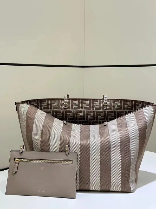 All Categories Fendi Women's Bags (Fendi) Fendi 425L