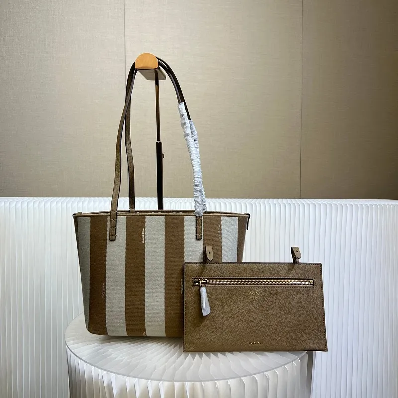 All Categories Fendi Women's Bags (Fendi) Fendi 425L