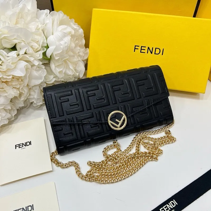 All categories Official website "Brand Women's Bags" Women's Bags 💙 FENDI 2025 new FENDI crossbody bag