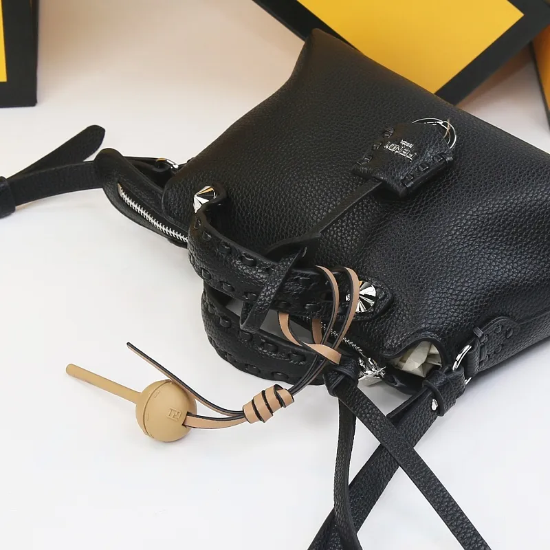 All Categories Fendi Women's Bags (Fendi) Fendi 209