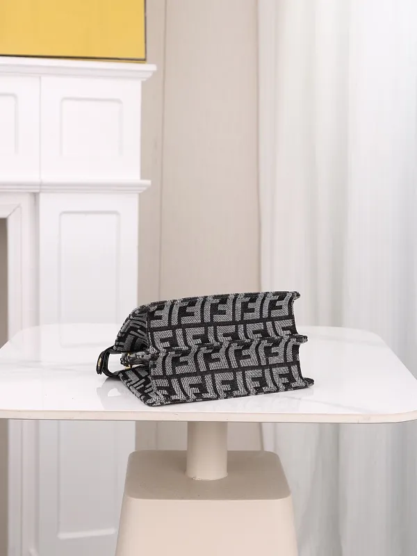 All Categories Official Website "Brand Women's Bags" Women's Bags 💙 FENDI 2026 New Fendi Crossbody Shoulder Bag