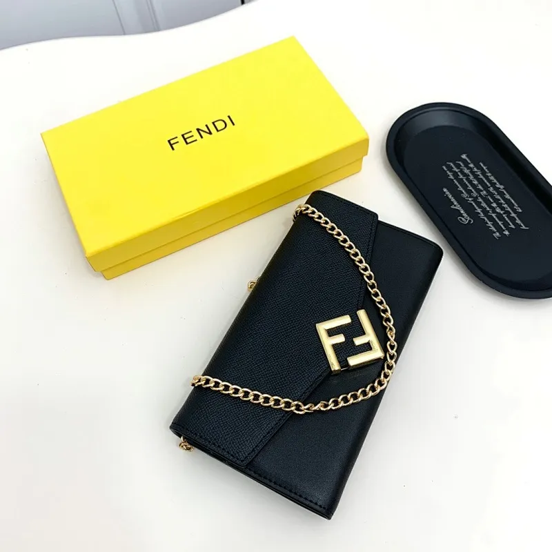 All categories Official website "Brand Women's Bags" Women's Bags 💙 FENDI 2025 new FENDI crossbody bag