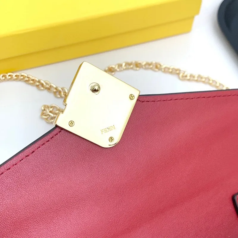 All categories Official website "Brand Women's Bags" Women's Bags 💙 FENDI 2025 new FENDI crossbody bag