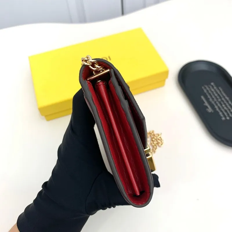 All categories Official website "Brand Women's Bags" Women's Bags 💙 FENDI 2025 new FENDI crossbody bag