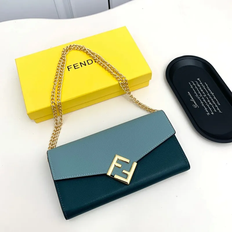 All categories Official website "Brand Women's Bags" Women's Bags 💙 FENDI 2025 new FENDI crossbody bag