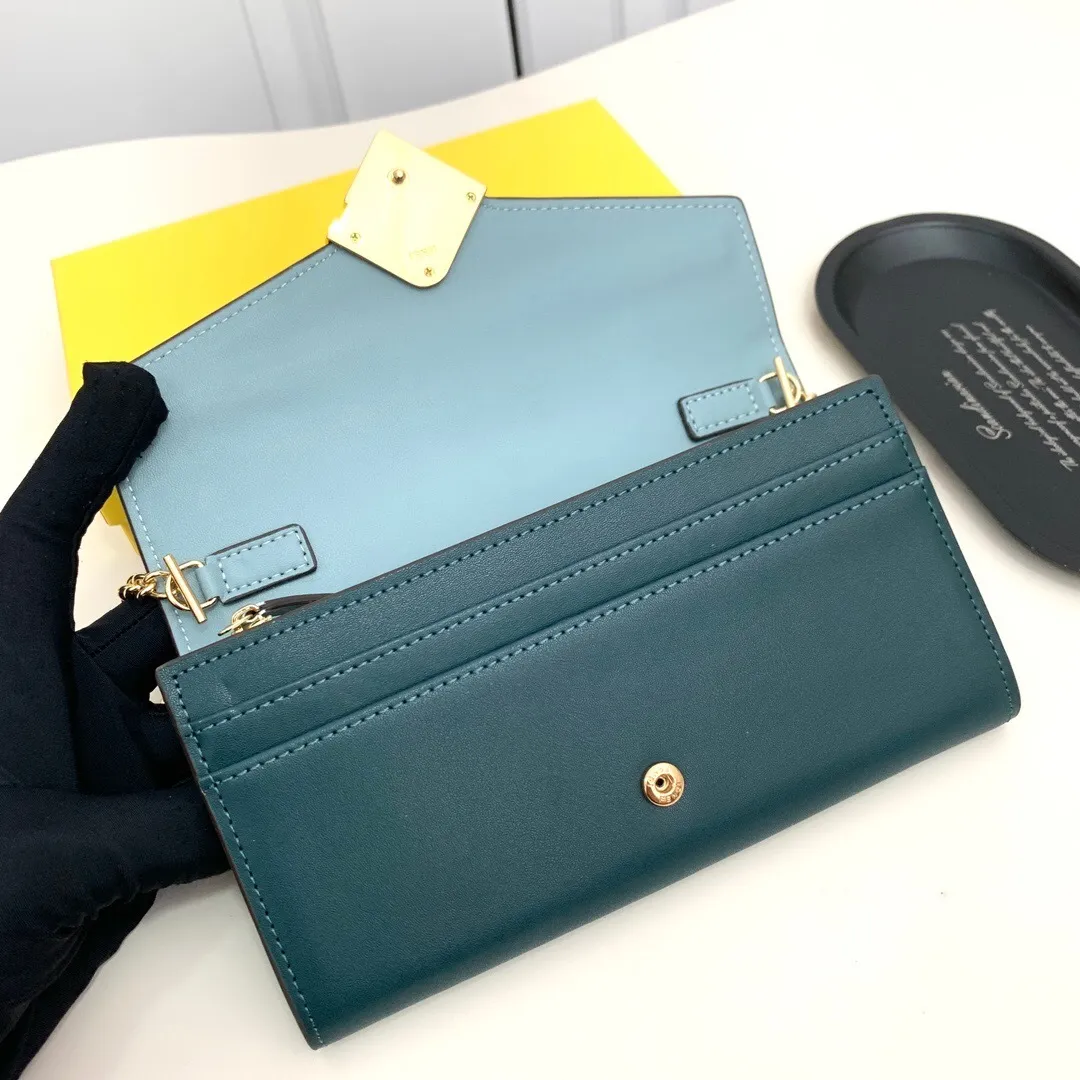 All categories Official website "Brand Women's Bags" Women's Bags 💙 FENDI 2025 new FENDI crossbody bag