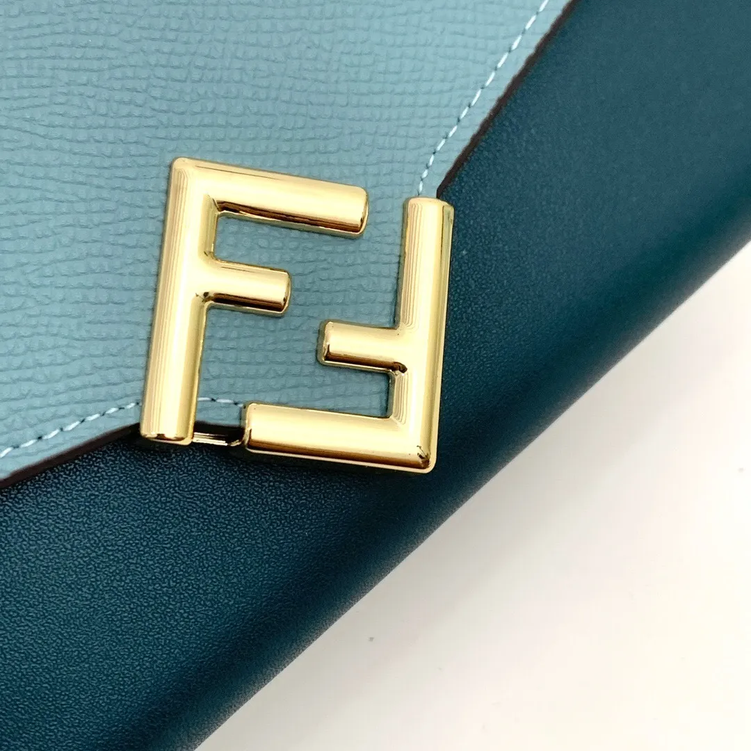All categories Official website "Brand Women's Bags" Women's Bags 💙 FENDI 2025 new FENDI crossbody bag