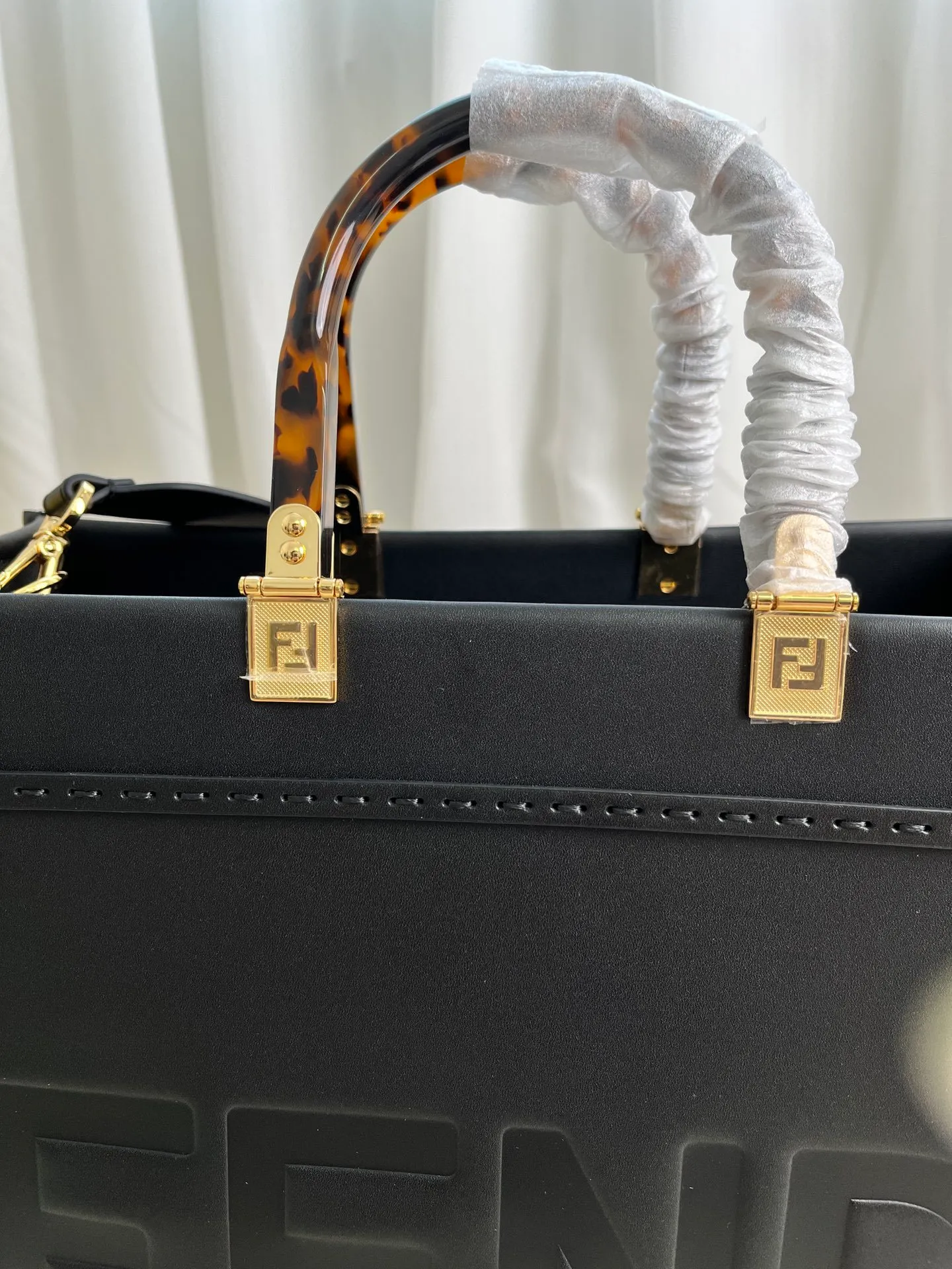 All Categories 💚 Top Version Men’s Bags 💚 Fendi 2025 New Fendi Handbags
