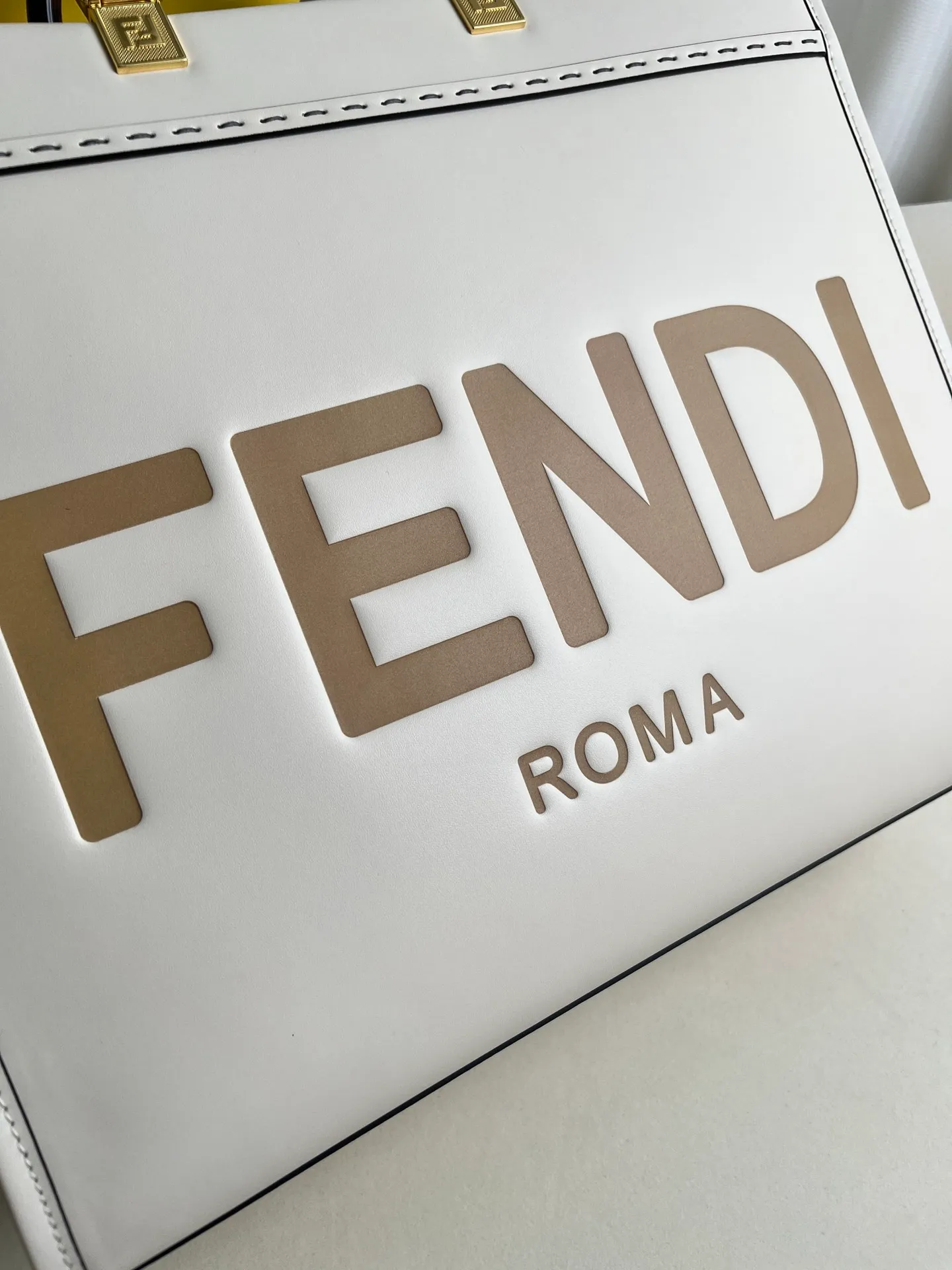 All Categories 💚 Top Version Men’s Bags 💚 Fendi 2025 New Fendi Handbags