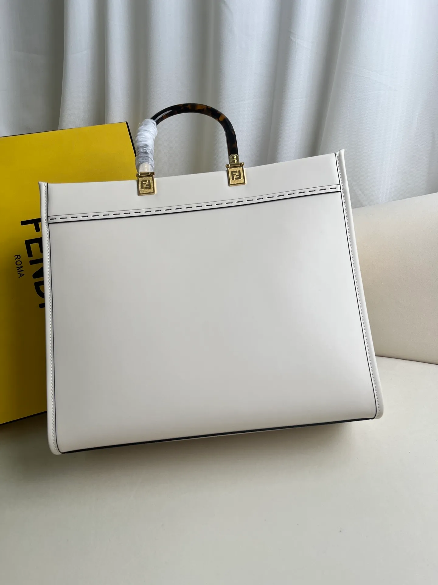 All Categories 💚 Top Version Men’s Bags 💚 Fendi 2025 New Fendi Handbags