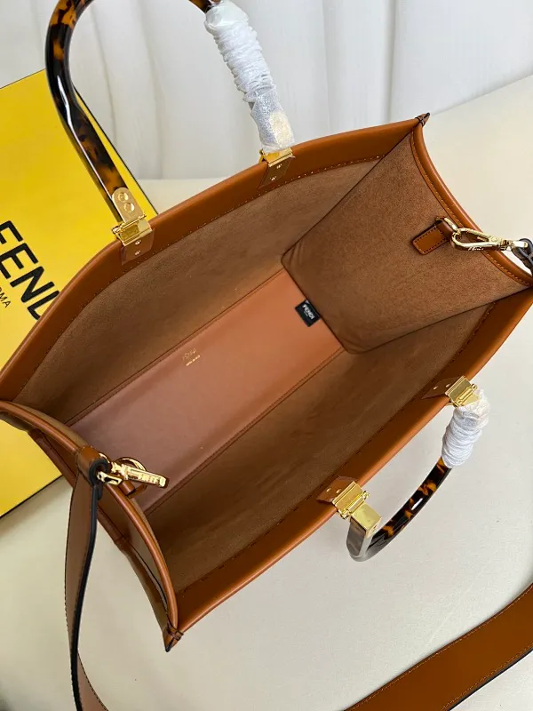 All Categories 💚 Top Version Men’s Bags 💚 Fendi 2025 New Fendi Handbags