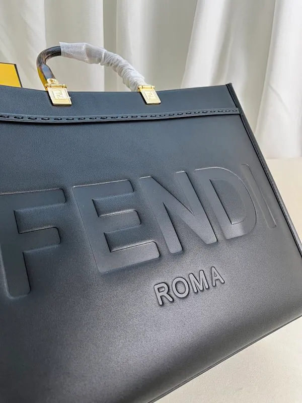 All Categories 💚 Top Version Men’s Bags 💚 Fendi 2025 New Fendi Handbags