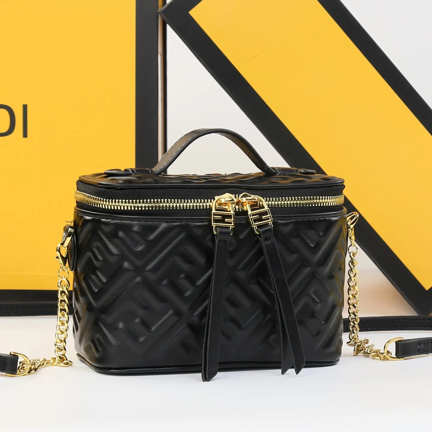 All Categories Fendi Women's Bags (Fendi) Fendi 2587