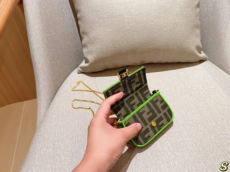 All categories Official website "Brand Women's Bags" Women's Bags 💙 FENDI 2025 new fendi mini lipstick bag coin purse