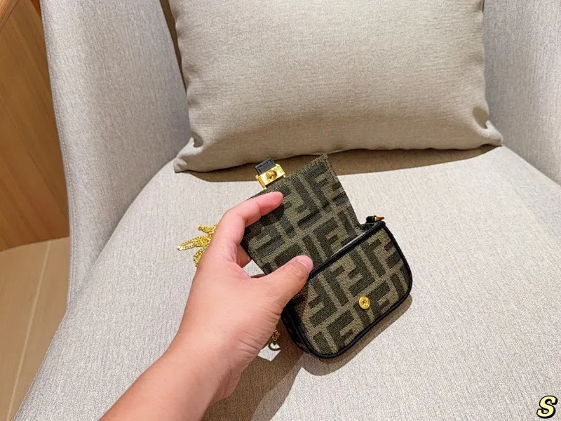 All categories Official website "Brand Women's Bags" Women's Bags 💙 FENDI 2025 new fendi mini lipstick bag coin purse