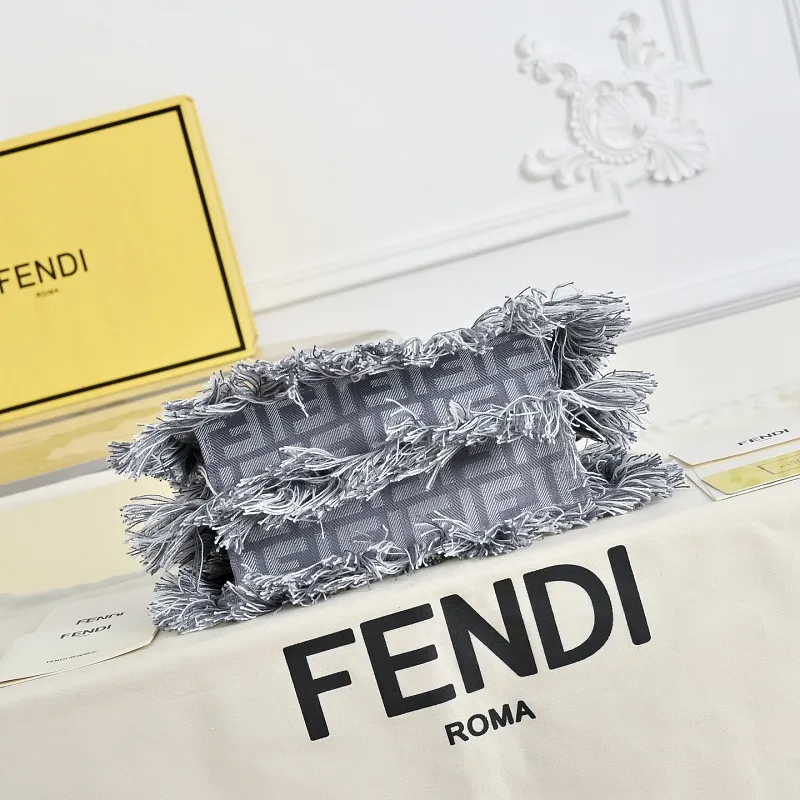 All Categories Fendi Women's Bags (Fendi) Fendi 7757 Medium