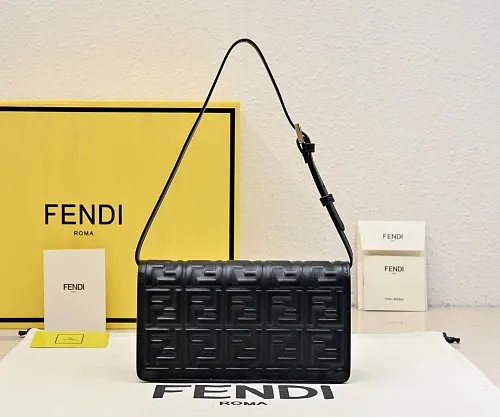 All Categories Fendi Women's Bags (Fendi) Fendi Original Single 68f