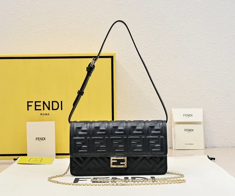 All Categories Fendi Women's Bags (Fendi) Fendi Original Single 68f