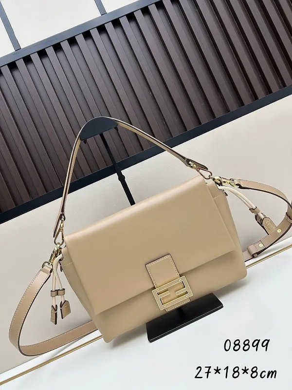 All Categories Fendi Women's Bags (Fendi) Fendi H08899