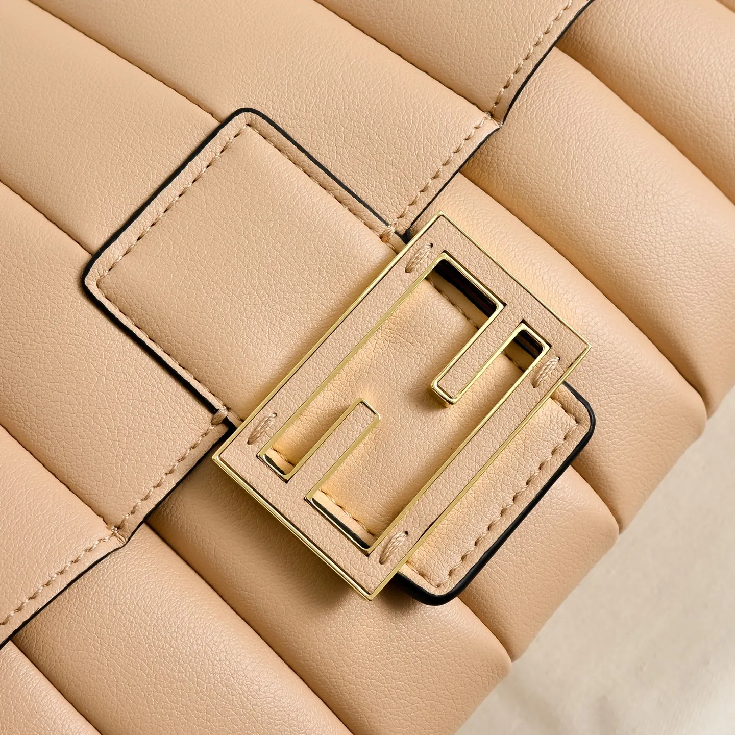 All Categories Fendi Women's Bags (Fendi) Fendi 1108