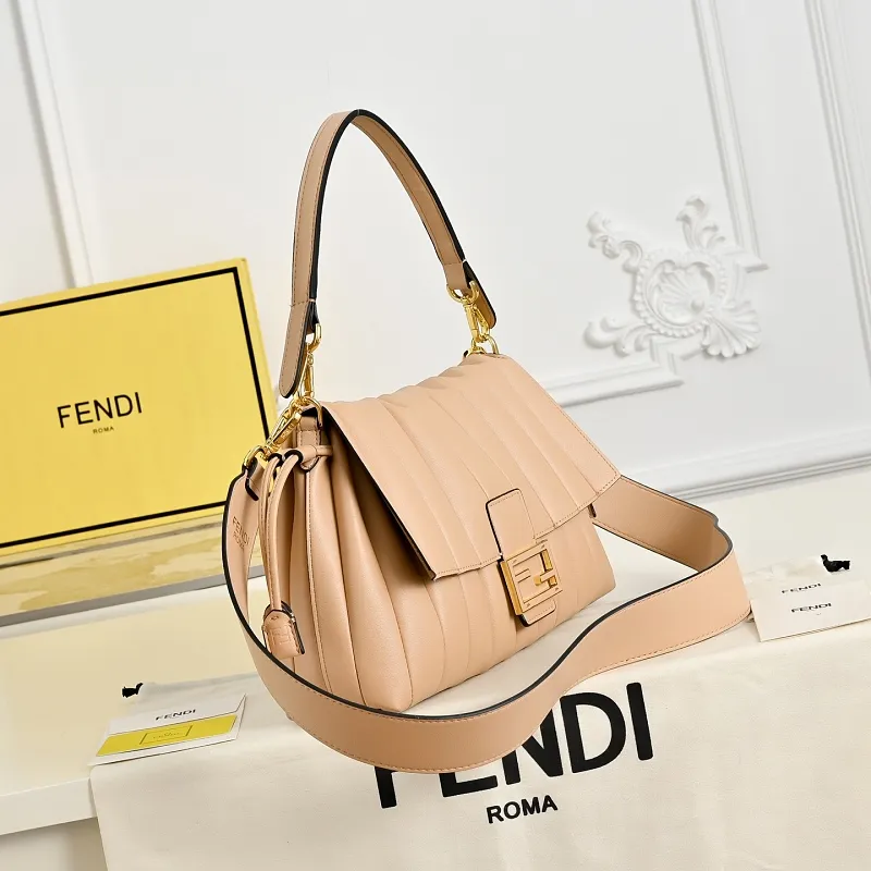 All Categories Fendi Women's Bags (Fendi) Fendi 1108