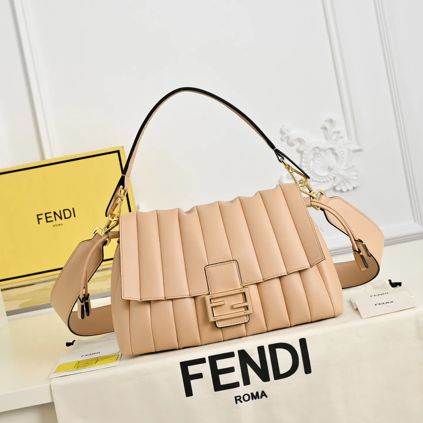 All Categories Fendi Women's Bags (Fendi) Fendi 1108